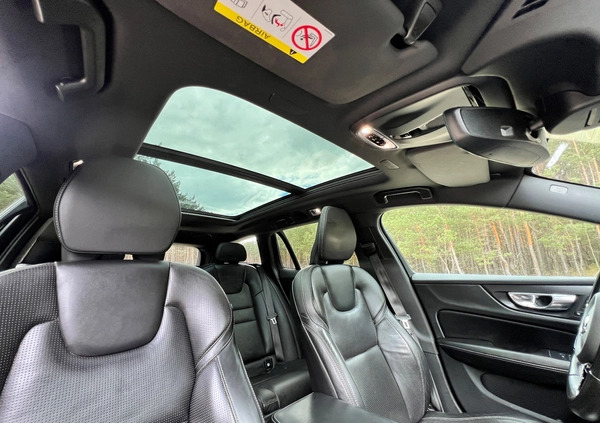 Volvo V60 cena 129000 przebieg: 57000, rok produkcji 2019 z Tuczno małe 781